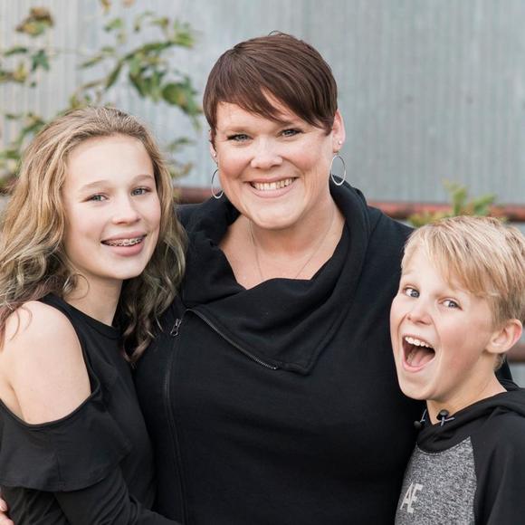 Meet your Posher, Lindsey - Picture 1 of 1